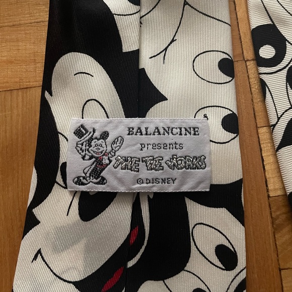 Mickey Mouse tie - Picture 3 of 4